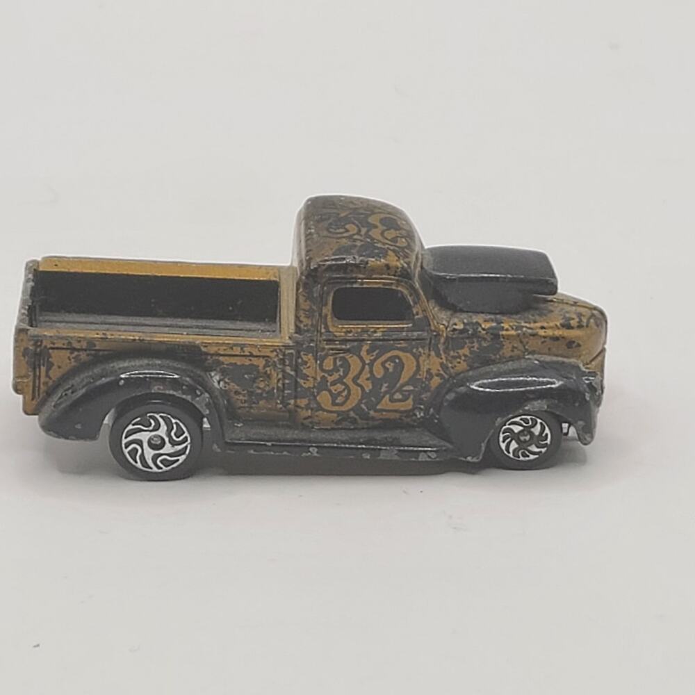 1998 Racing Champions  brown and Black Die Cast1998   brown & Black Die Cast